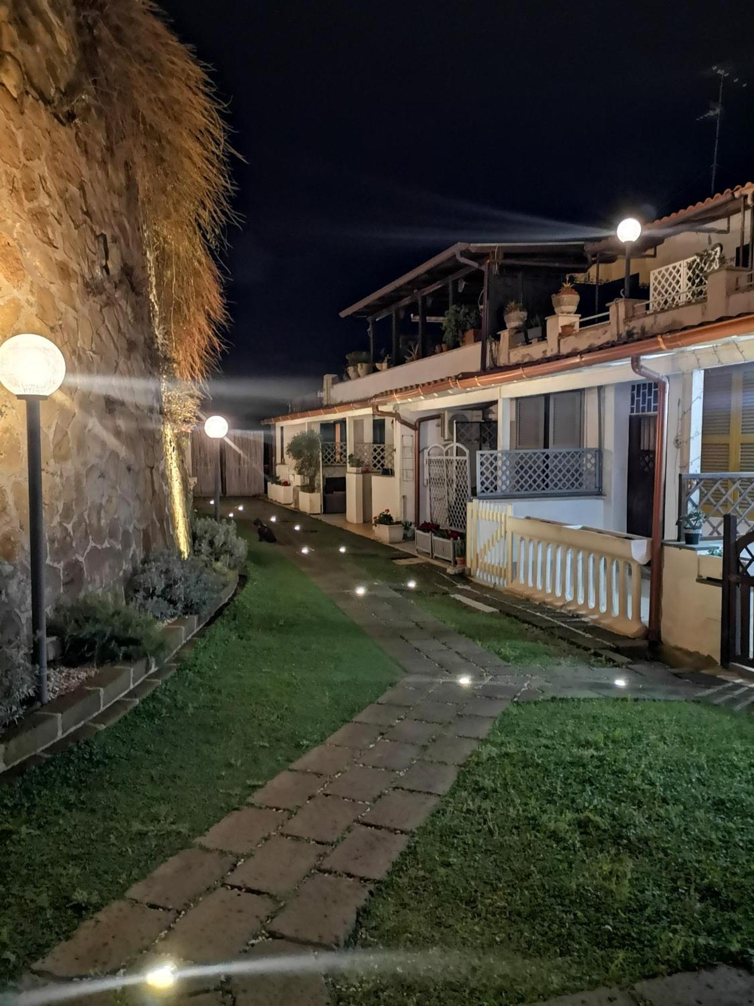 La Casaffittiera Apartments Group 安齐奥 外观 照片